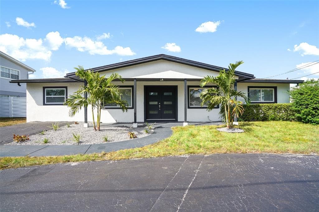 1531 81ST AVENUE N ST PETERSBURG, FL 33702