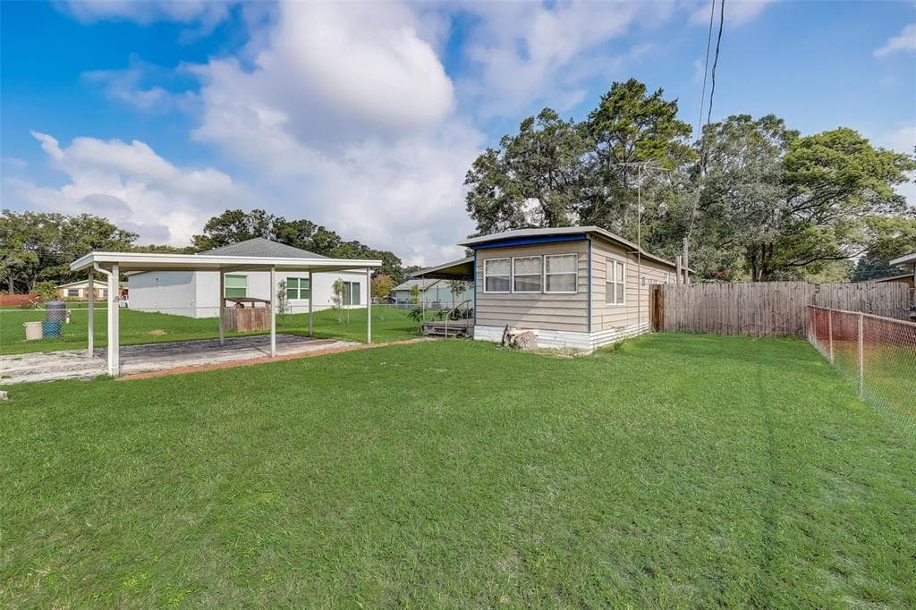 7704 E COMANCHE AVENUE TAMPA, FL 33610