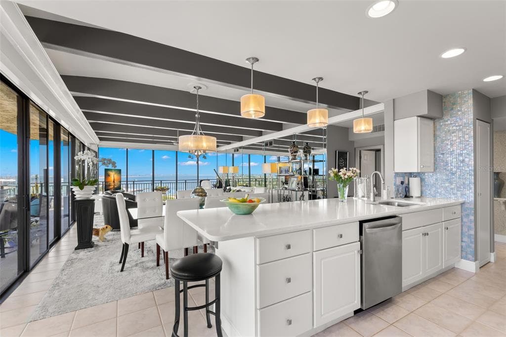 7600 BAYSHORE DRIVE UNIT 1101 TREASURE ISLAND, FL 33706