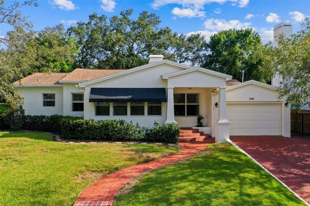 2918 W COACHMAN AVENUE TAMPA, FL 33611