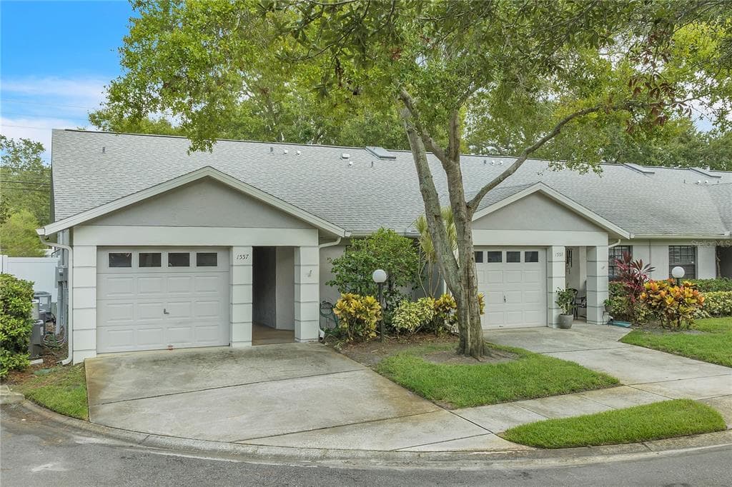 1557 LYNDA LANE DUNEDIN, FL 34698