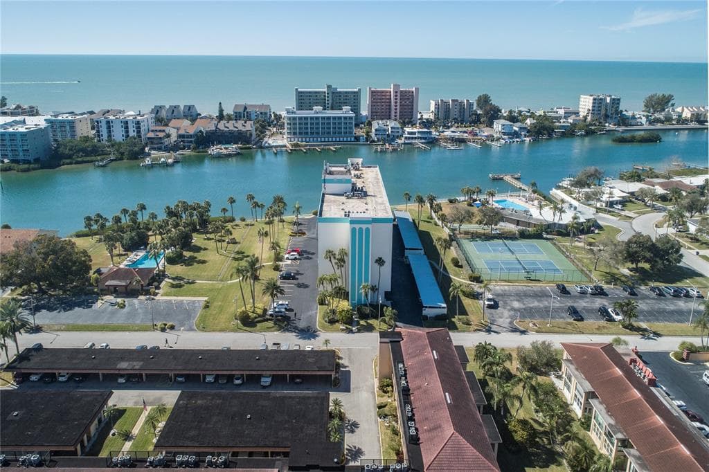 10216 REGAL DRIVE UNIT 709 LARGO, FL 33774