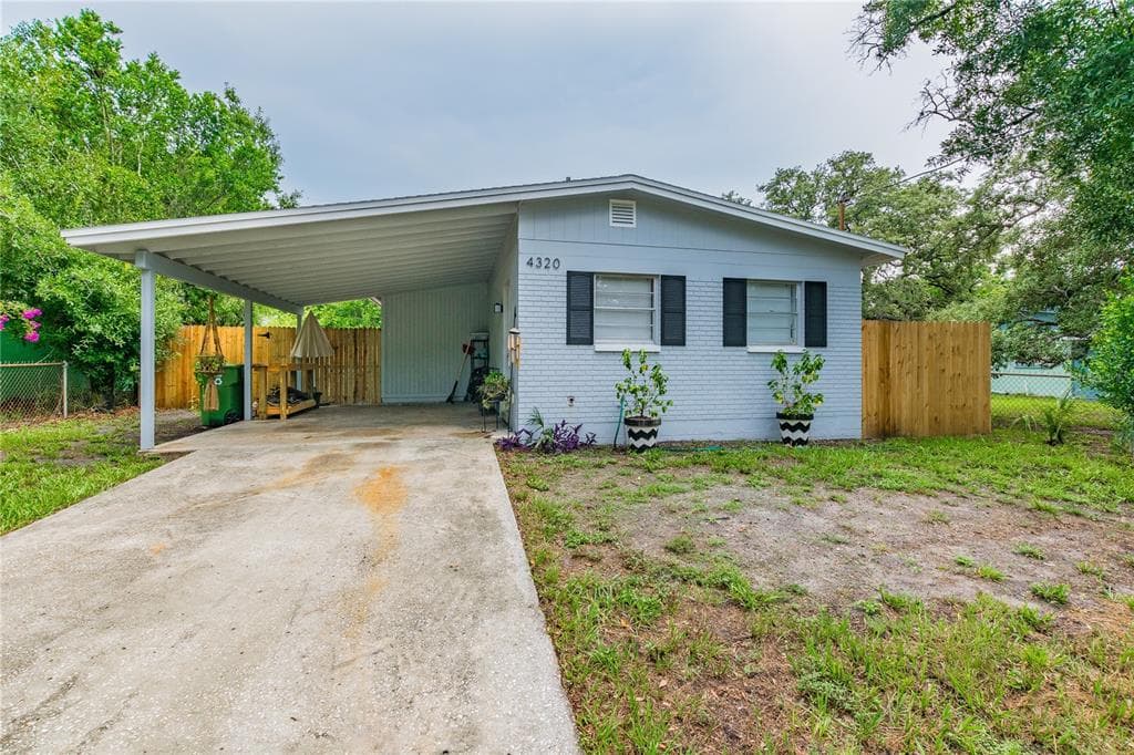 4320 W ARCH STREET TAMPA, FL 33607