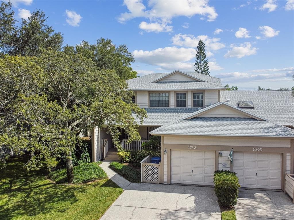 872 AMELIA COURT NE UNIT 872