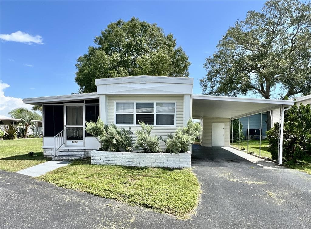 7121 MOUNT ESSEX DRIVE NE UNIT 519 ST PETERSBURG, FL 33702