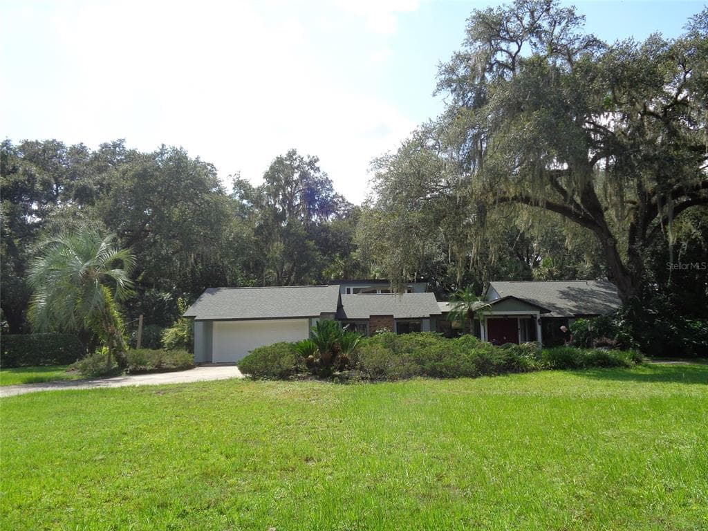 12617 GREEN OAK LANE DADE CITY, FL 33525