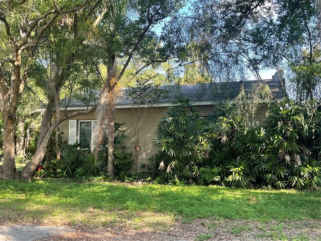 1425 48TH AVENUE N ST PETERSBURG, FL 33703