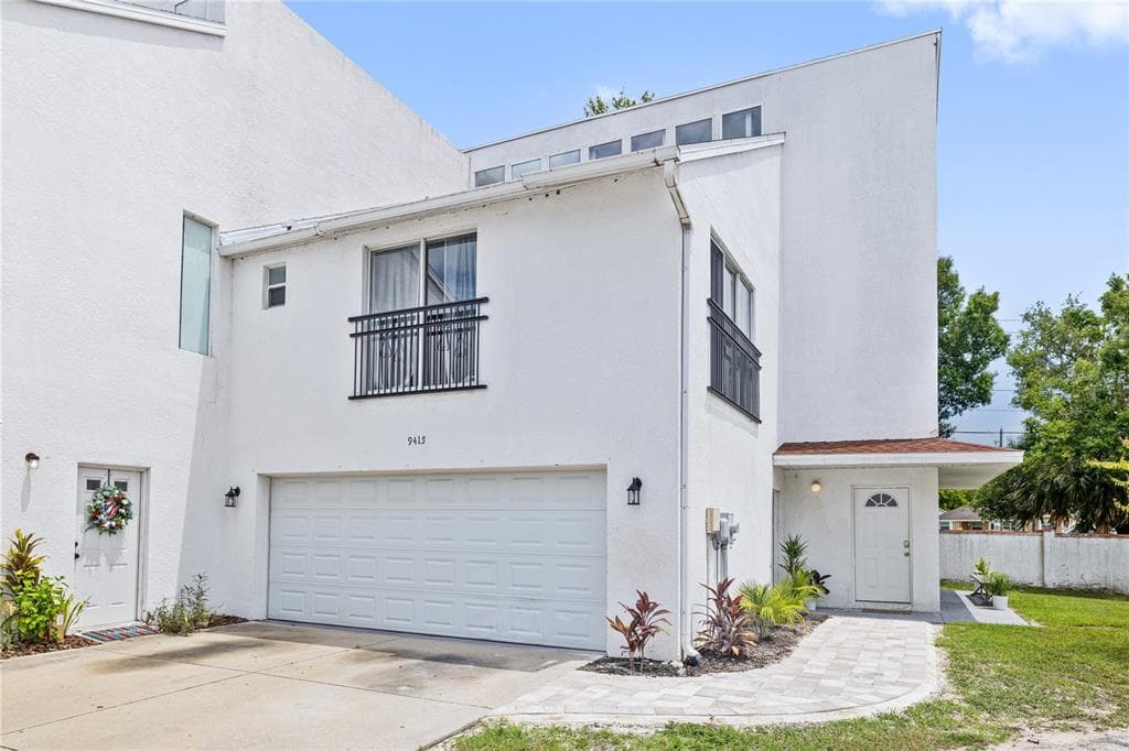 9415 CITRUS GLEN PLACE TAMPA, FL 33618
