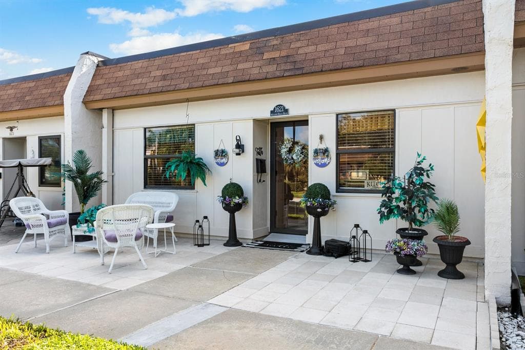 1621 MISSION HILLS BOULEVARD UNIT 2-B CLEARWATER, FL 33759