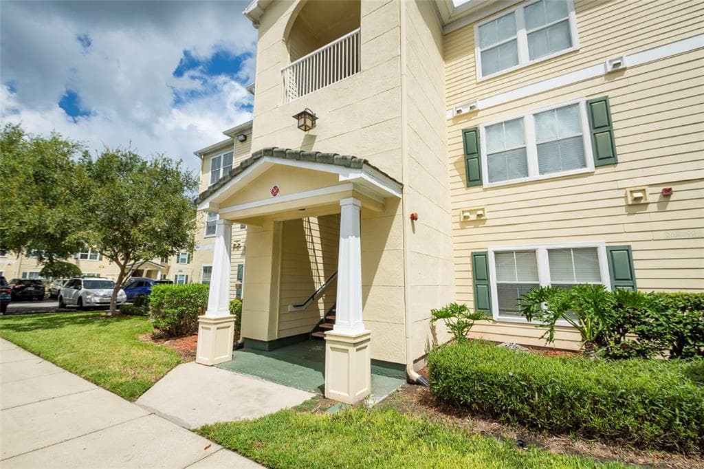 18469 BRIDLE CLUB DRIVE UNIT 18469