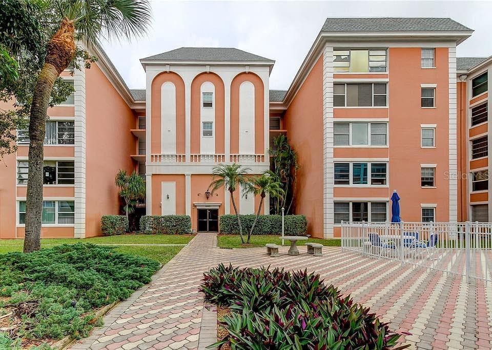 6960 20TH AVENUE N UNIT 507 ST PETERSBURG, FL 33710