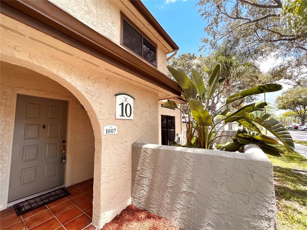 6262 142ND AVENUE N UNIT 1007
