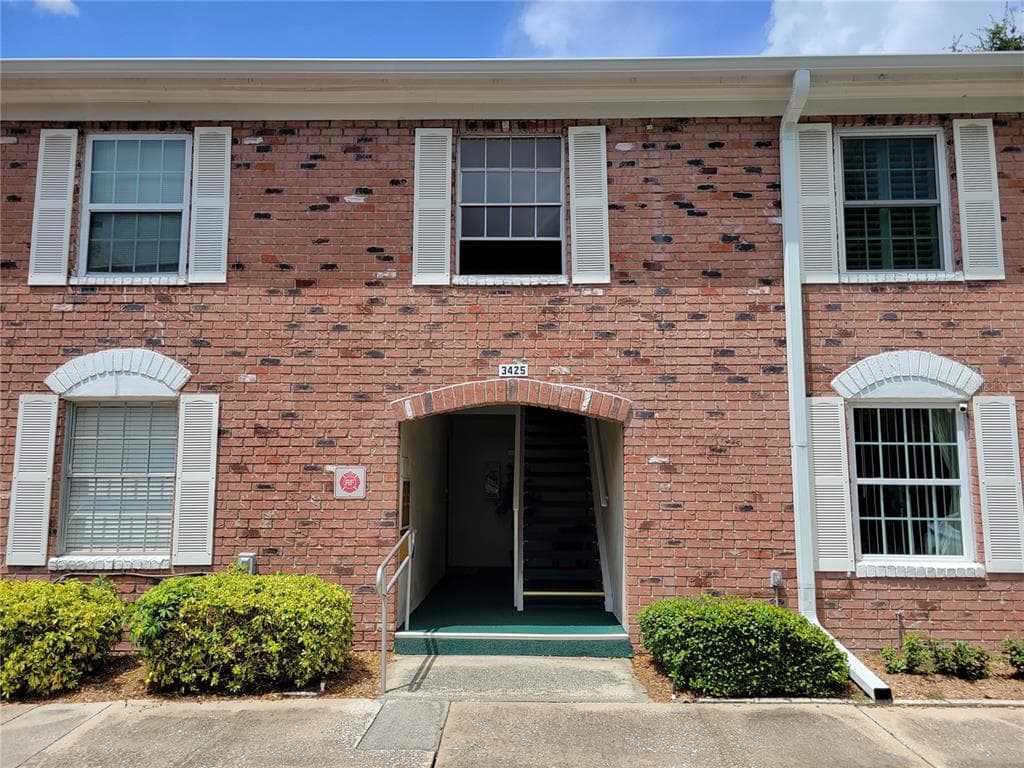 3425 41ST TERRACE S UNIT 203 ST PETERSBURG, FL 33711