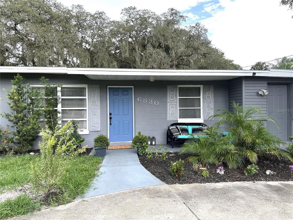 6830 MEDLAR DRIVE NEW PORT RICHEY, FL 34653