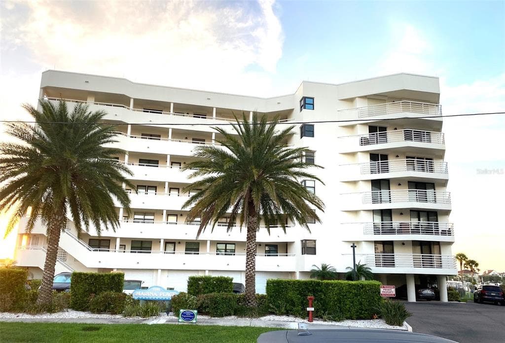 2539 GARY CIRCLE UNIT 506 DUNEDIN, FL 34698