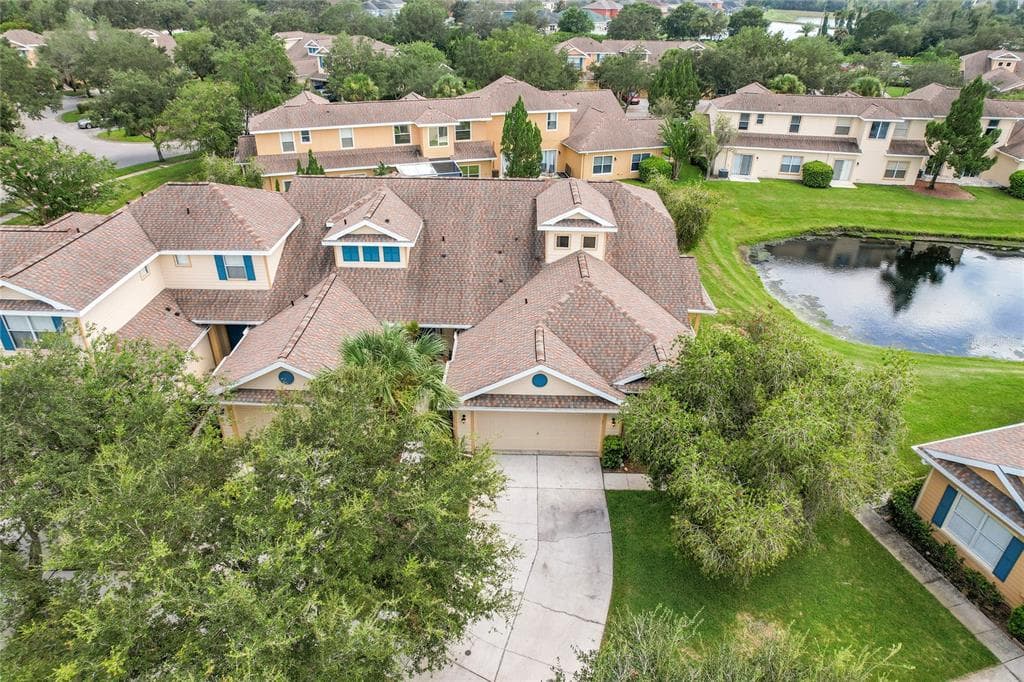 20308 NOBLE OAK PLACE TAMPA, FL 33647