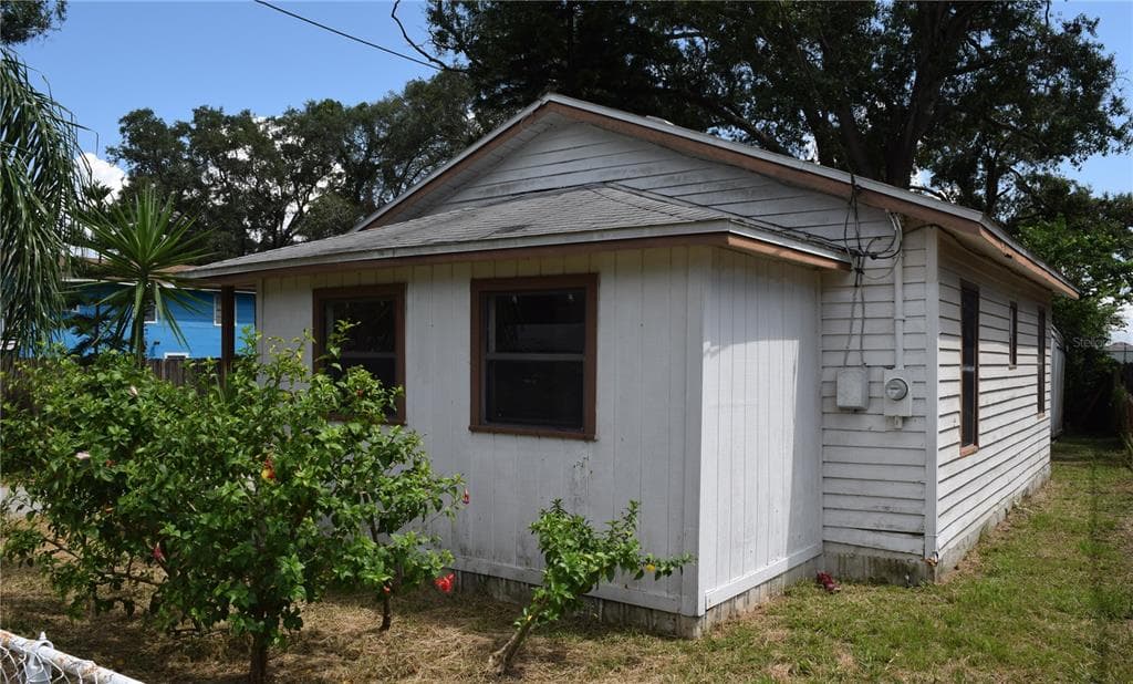 7413 34TH AVENUE S TAMPA, FL 33619