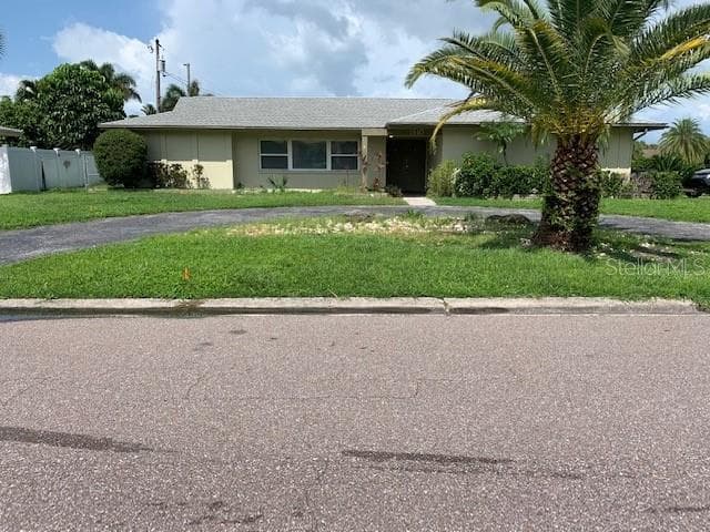1910 BAYSHORE DRIVE BELLEAIR BEACH, FL 33786