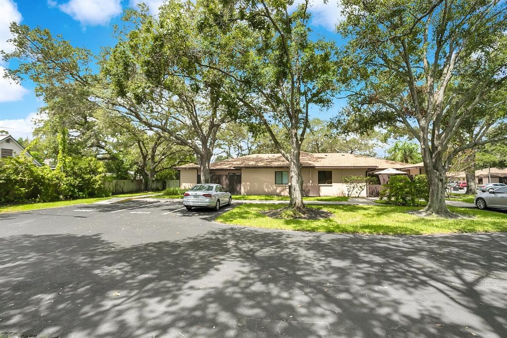 8414 60TH STREET N PINELLAS PARK, FL 33781