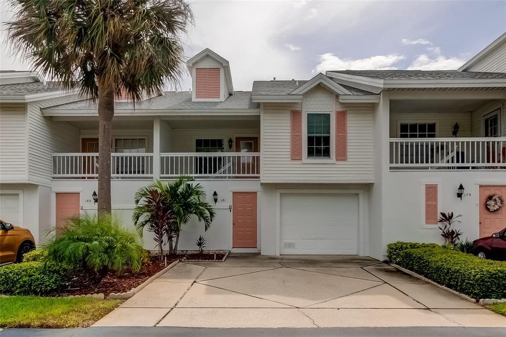 181 SUN ISLE CIRCLE UNIT 24 TREASURE ISLAND, FL 33706