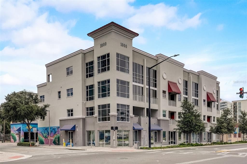 1002 CHANNELSIDE DRIVE UNIT 2A TAMPA, FL 33602