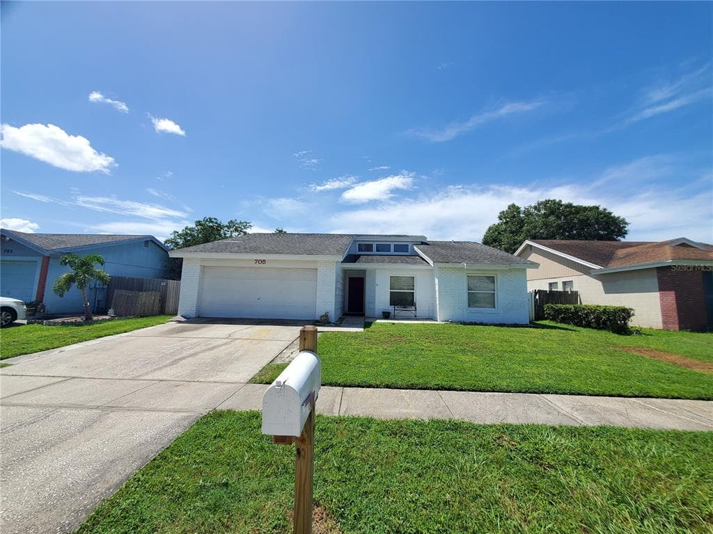 705 HAZY MEADOW COURT BRANDON, FL 33510
