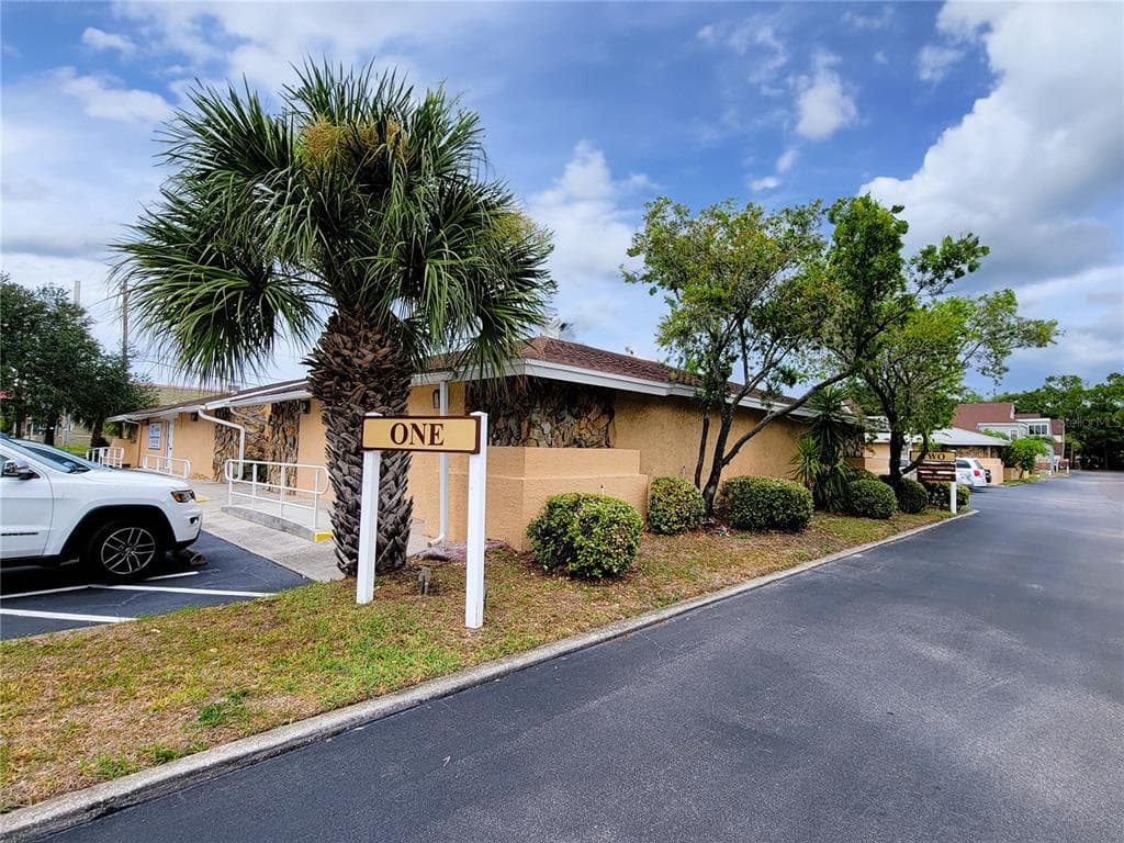 10225 ULMERTON ROAD UNIT 1B LARGO, FL 33771