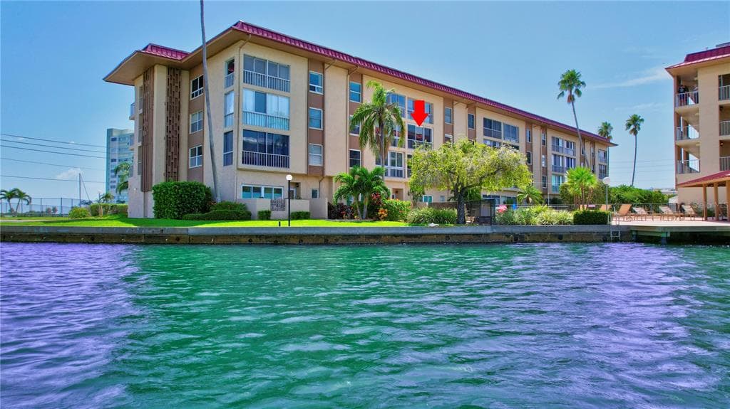 105 ISLAND WAY UNIT 136 CLEARWATER, FL 33767