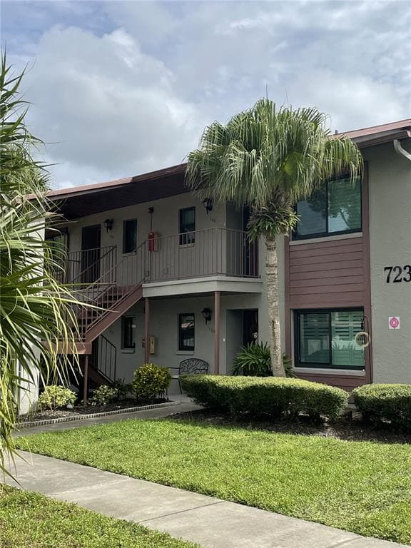 723 83RD AVENUE N UNIT 203 ST PETERSBURG, FL 33702