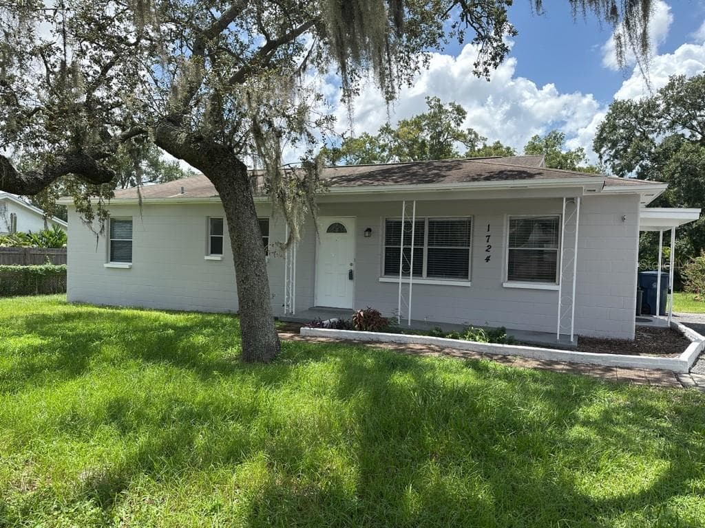 1724 W ELDRED DRIVE TAMPA, FL 33603
