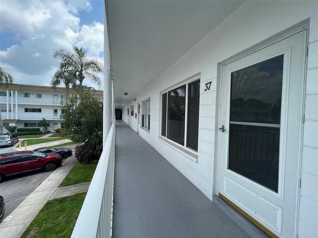 2431 CANADIAN WAY UNIT 37 CLEARWATER, FL 33763