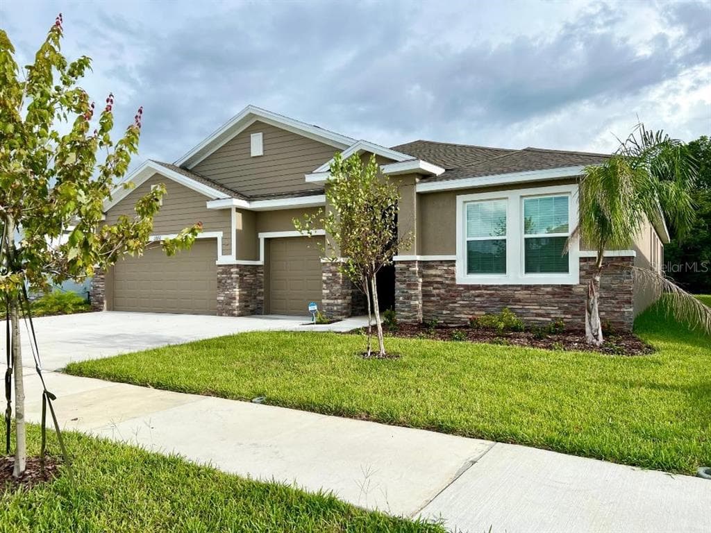 13992 WINEBERRY DR