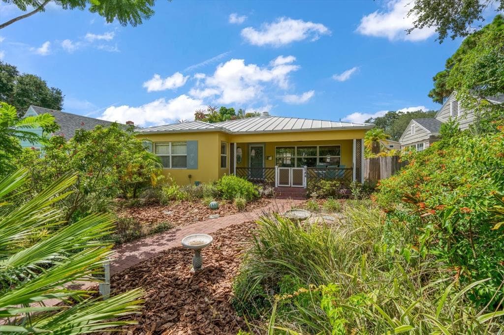 144 30TH AVENUE N ST PETERSBURG, FL 33704