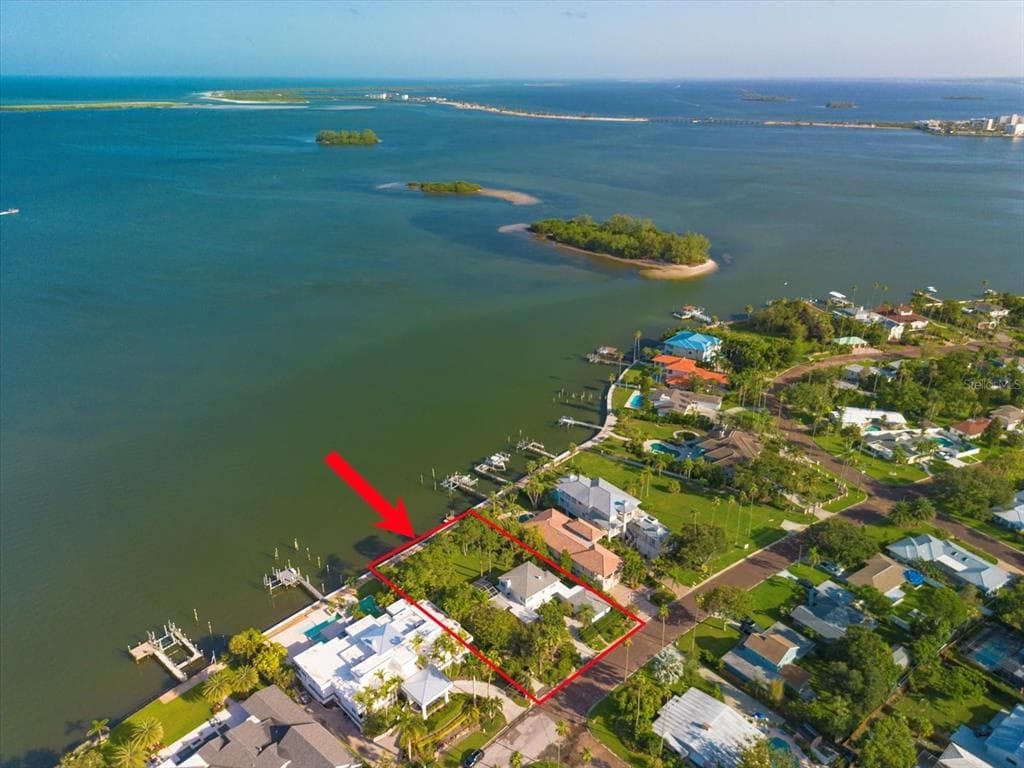 1748 SANTA BARBARA DRIVE DUNEDIN, FL 34698