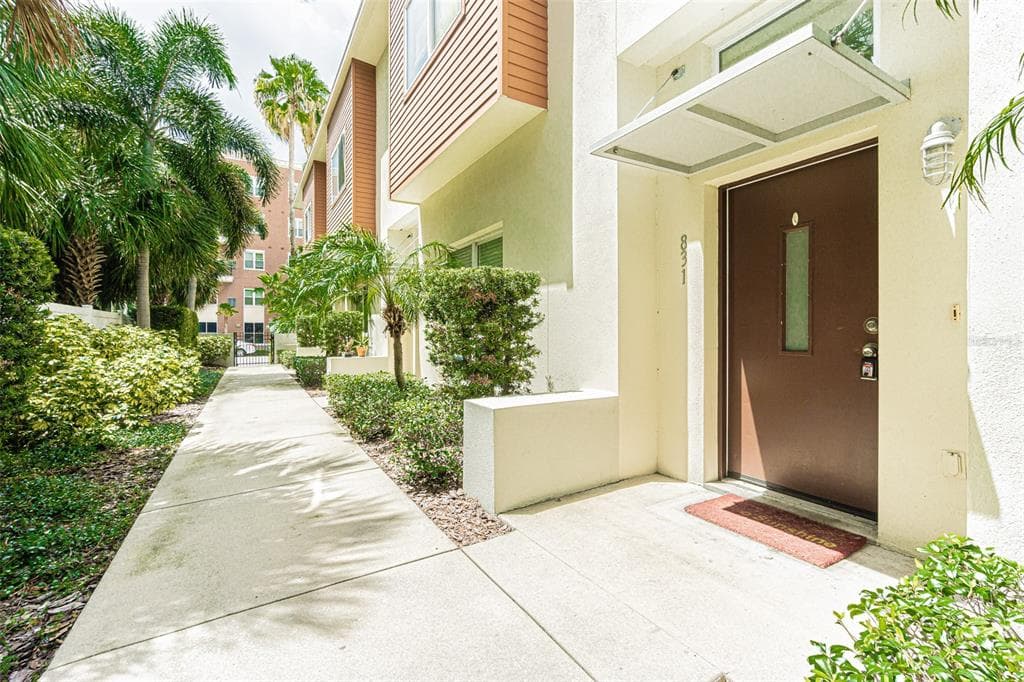 831 3RD AVENUE N ST PETERSBURG, FL 33701
