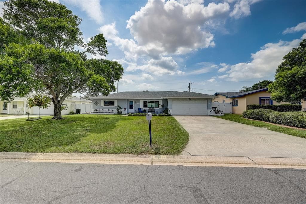 1226 GRENADA AVENUE CLEARWATER, FL 33764