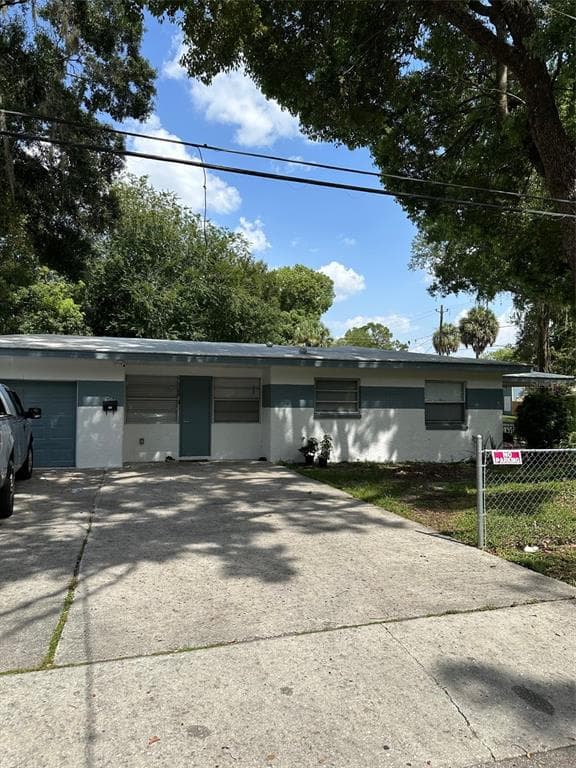 1102 E RIVER COVE STREET TAMPA, FL 33604
