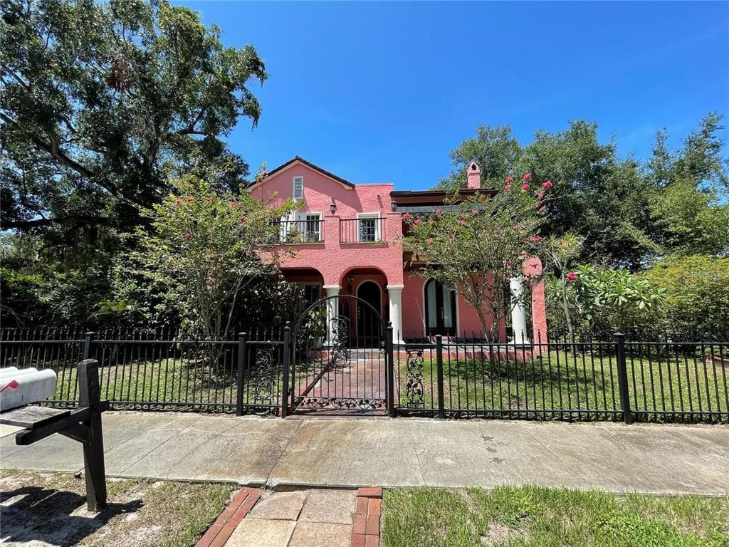 750 CAROLINA AVENUE UNIT 2 TARPON SPRINGS, FL 34689