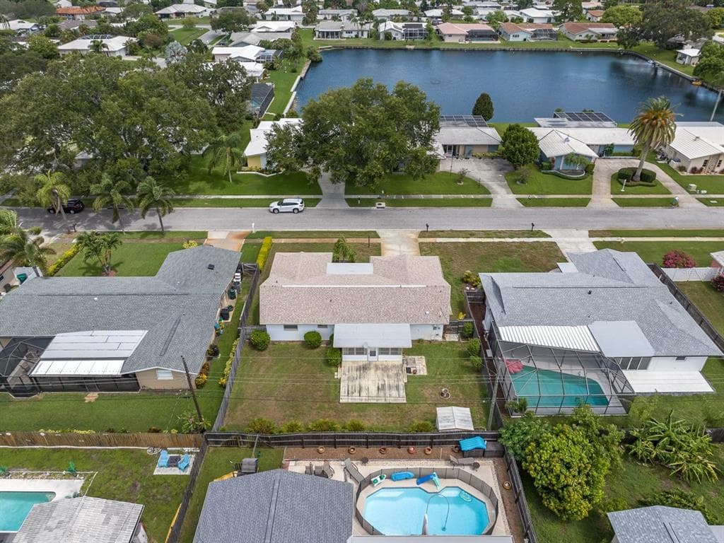 13854 PINECREST DRIVE LARGO, FL 33774