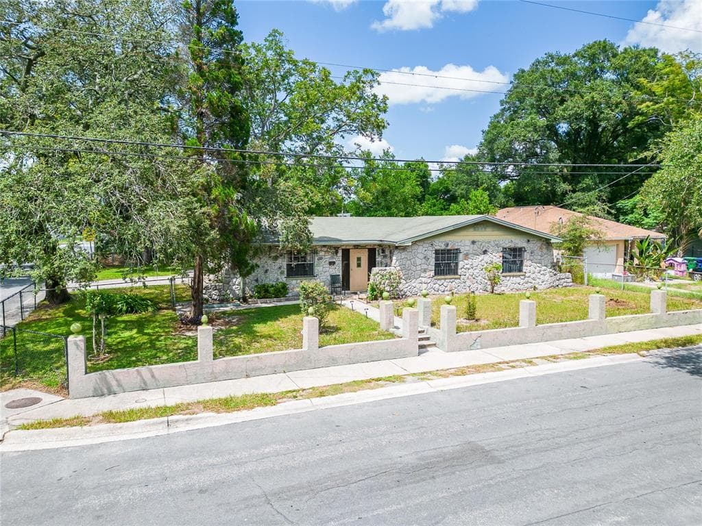 3202 E 28TH AVENUE TAMPA, FL 33605