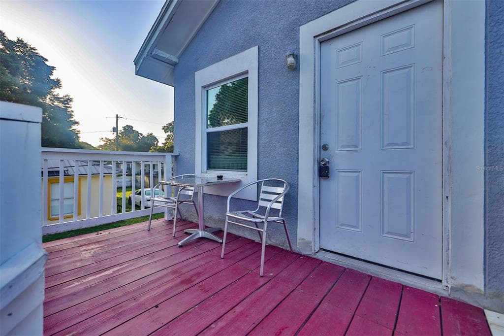 1105 E 28TH AVENUE UNIT B TAMPA, FL 33605
