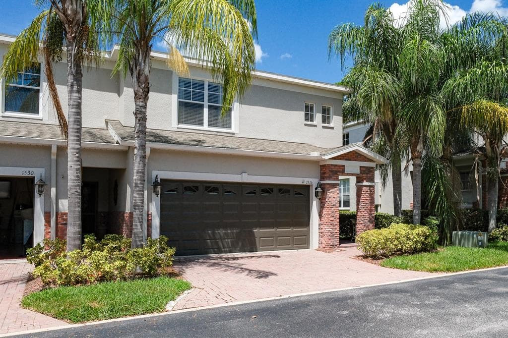 1536 HILLVIEW LANE TARPON SPRINGS, FL 34689