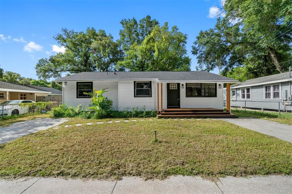 1805 E OSBORNE AVENUE