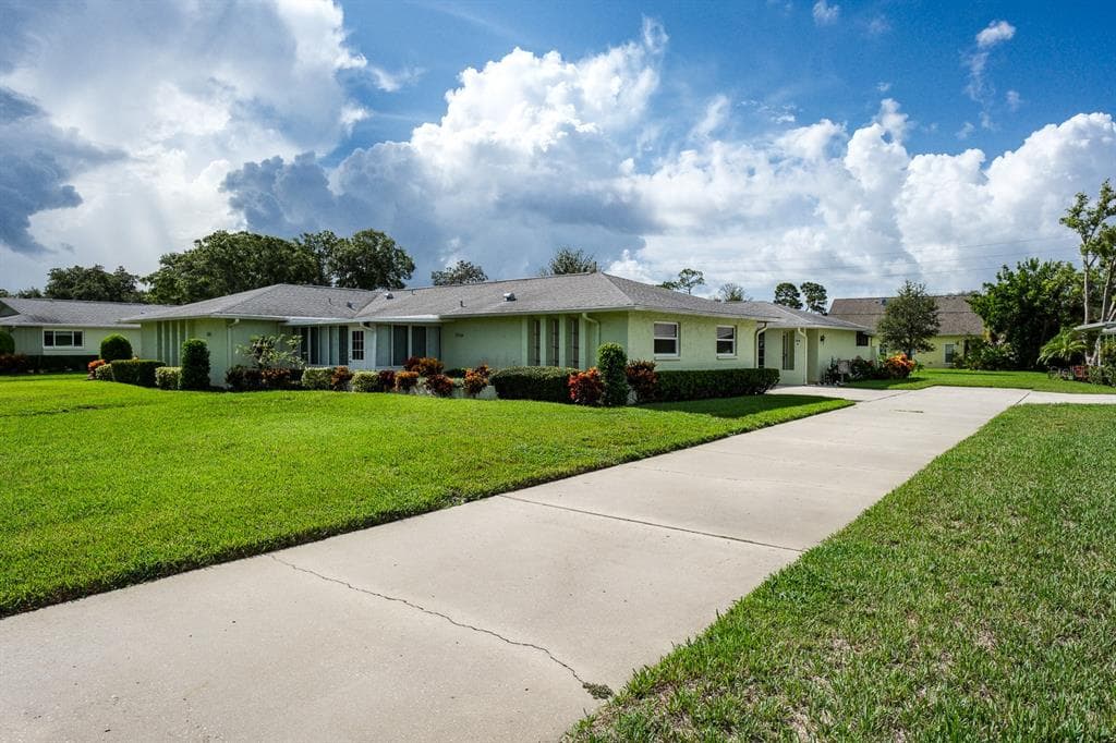 2816 SHERBROOKE LANE UNIT D PALM HARBOR, FL 34684