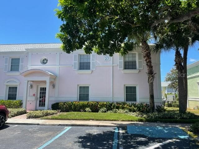 5135 COQUINA KEY DRIVE SE UNIT B ST PETERSBURG, FL 33705
