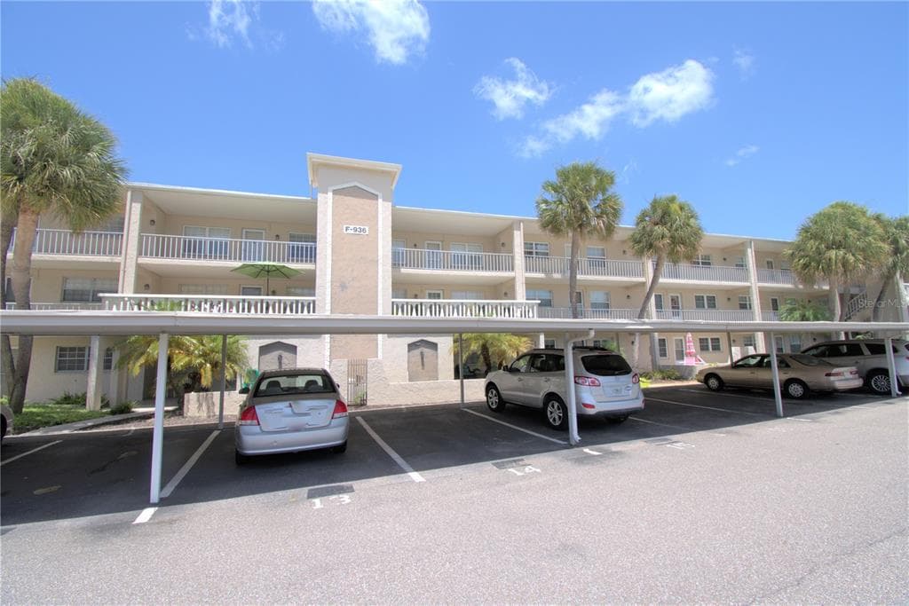 936 VIRGINIA STREET UNIT 306 DUNEDIN, FL 34698