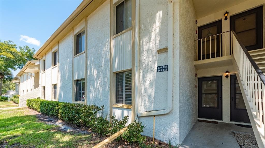 209 PINE COURT UNIT 3 OLDSMAR, FL 34677