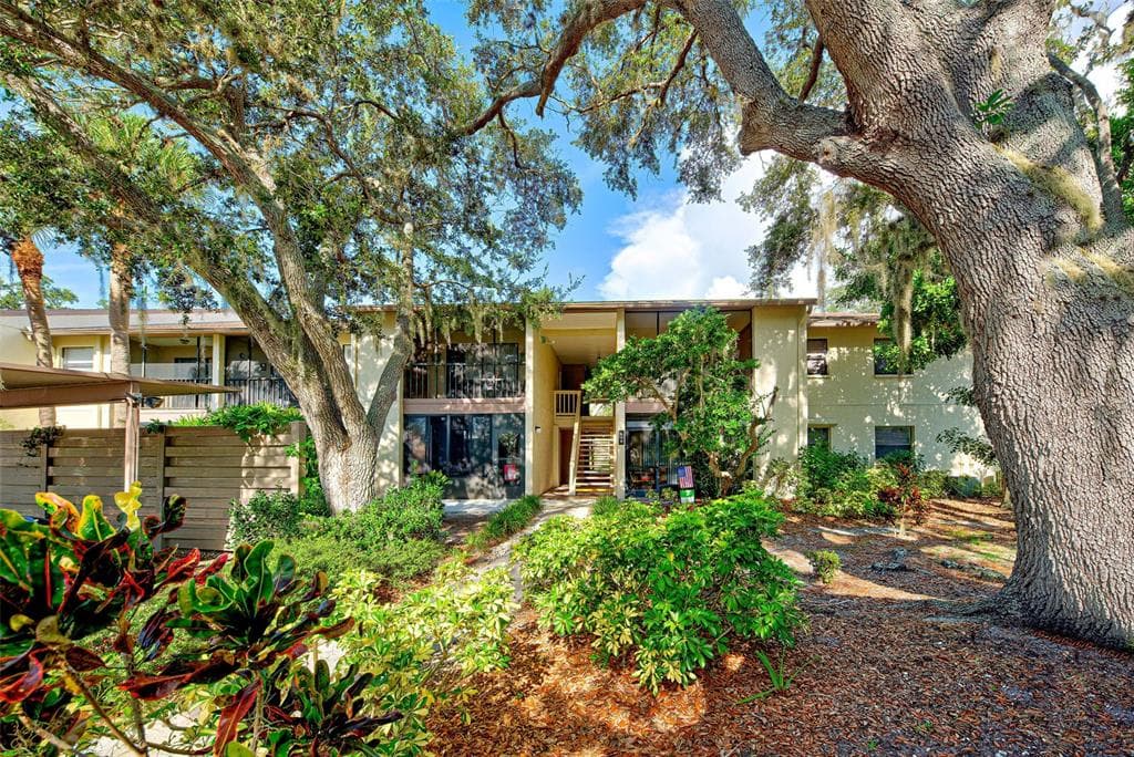 638 BIRD BAY DRIVE E UNIT 112 VENICE, FL 34285
