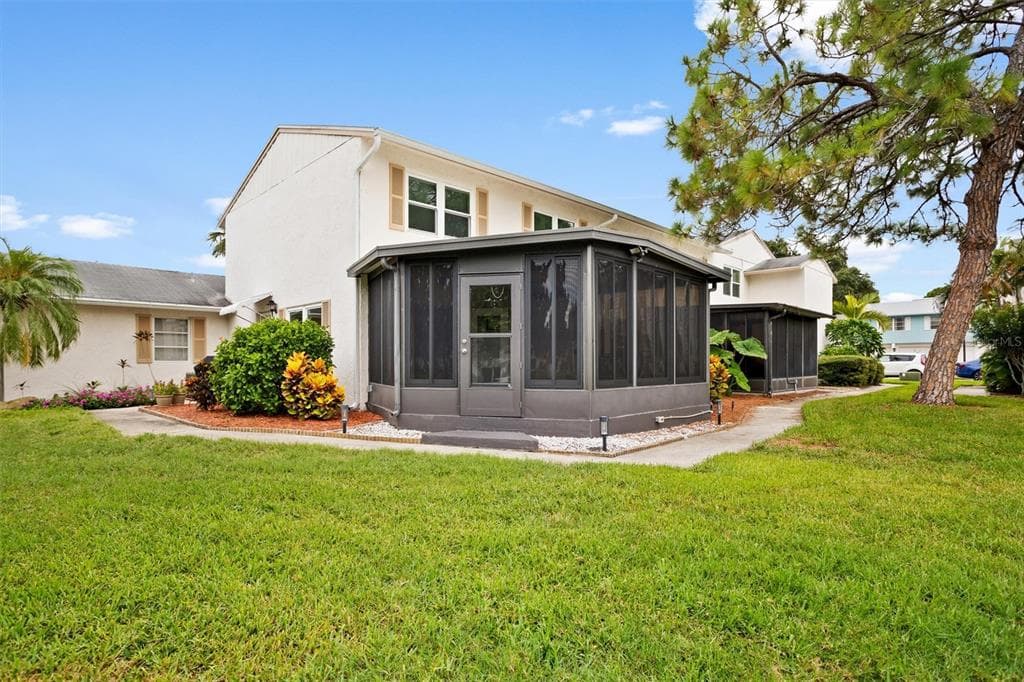3268 39TH STREET S UNIT C ST PETERSBURG, FL 33711