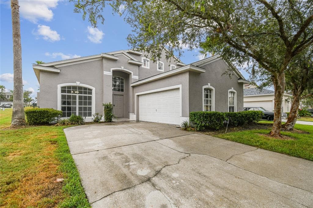 414 CASTLEMAIN CIRCLE DAVENPORT, FL 33897